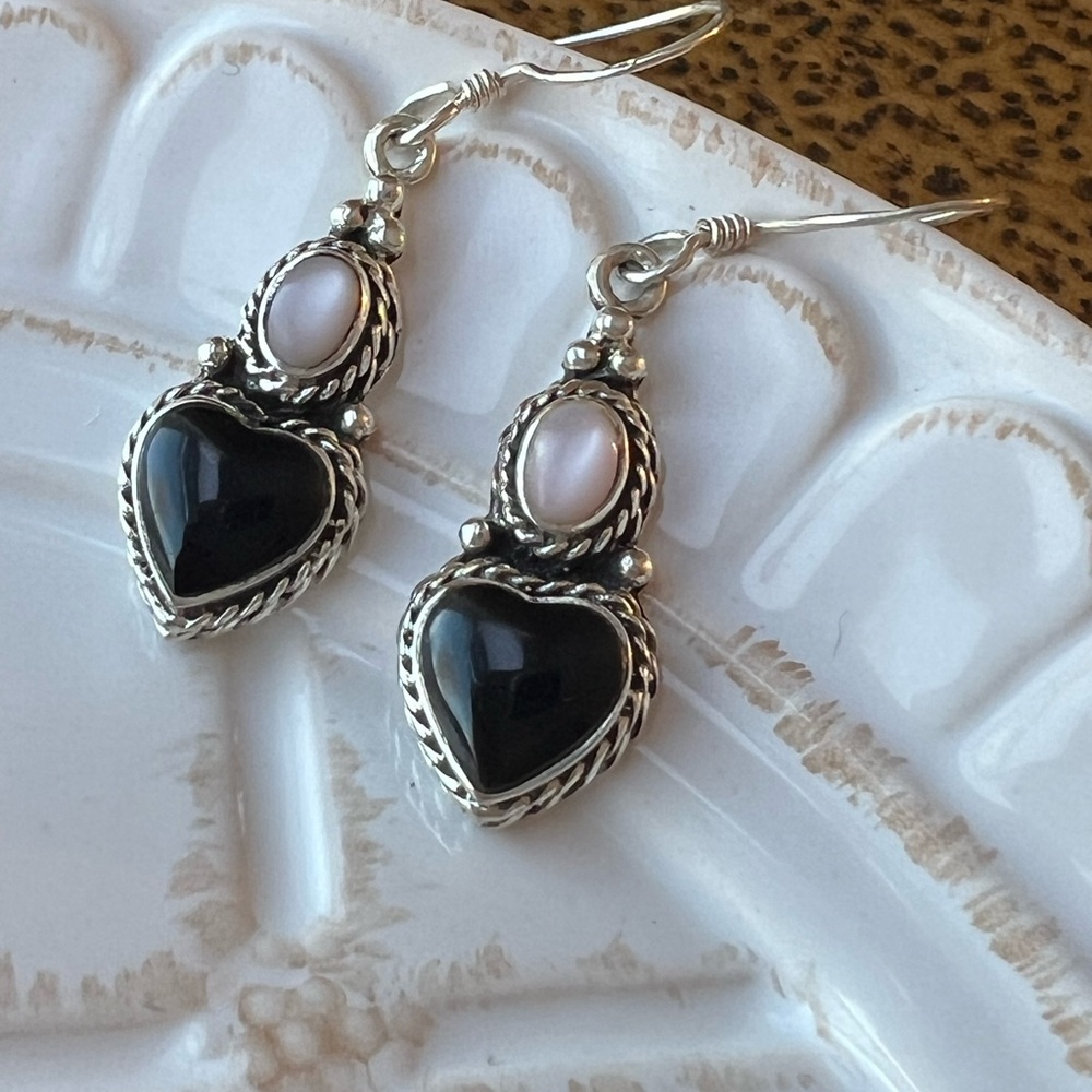 Black Onyx Heart Dangle Earrings Vintage Sterling Silver 925 NOS